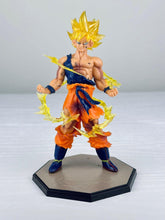 Capsule.pt - Figura Dragon Ball - Goku Super Saiyan - 16 cm